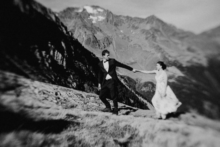 verlobungsshooting-alpen-tirol-scheib-hochzeitsfotografie