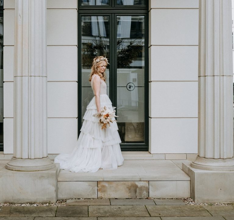 Hochzeitstrends 2020 bei Brautkleidern und Brautsträußen